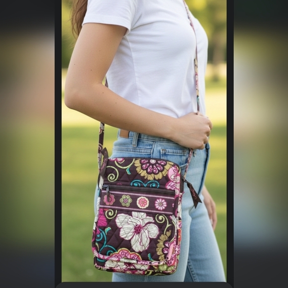 Vera Bradley Handbags - Vera Bradley Cross Body Id Bag